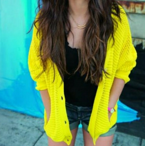 🆕⭐ Bright yellow honeycomb oversized sweater - Picture 7 of 7